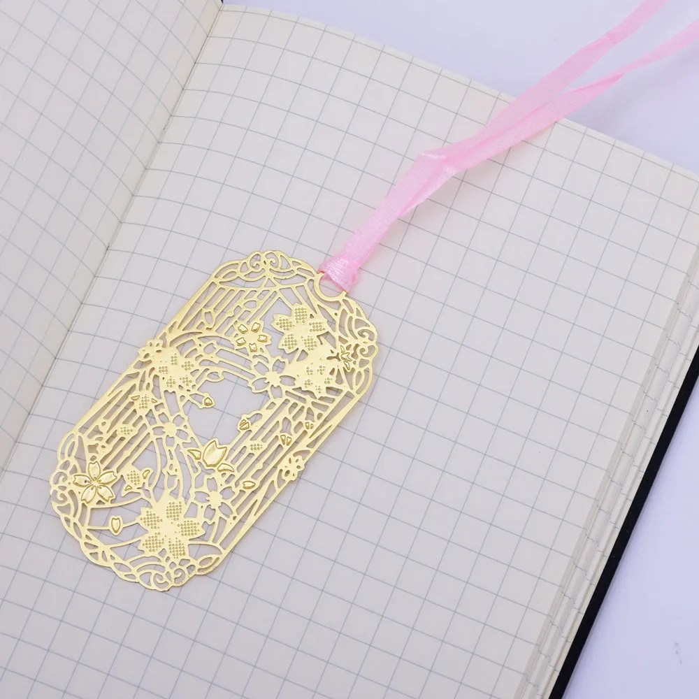 About 33*60mm Personalized Brass Bookmark Gift for Romance Readers cherry blossoms shape Bookmarks 4pcs