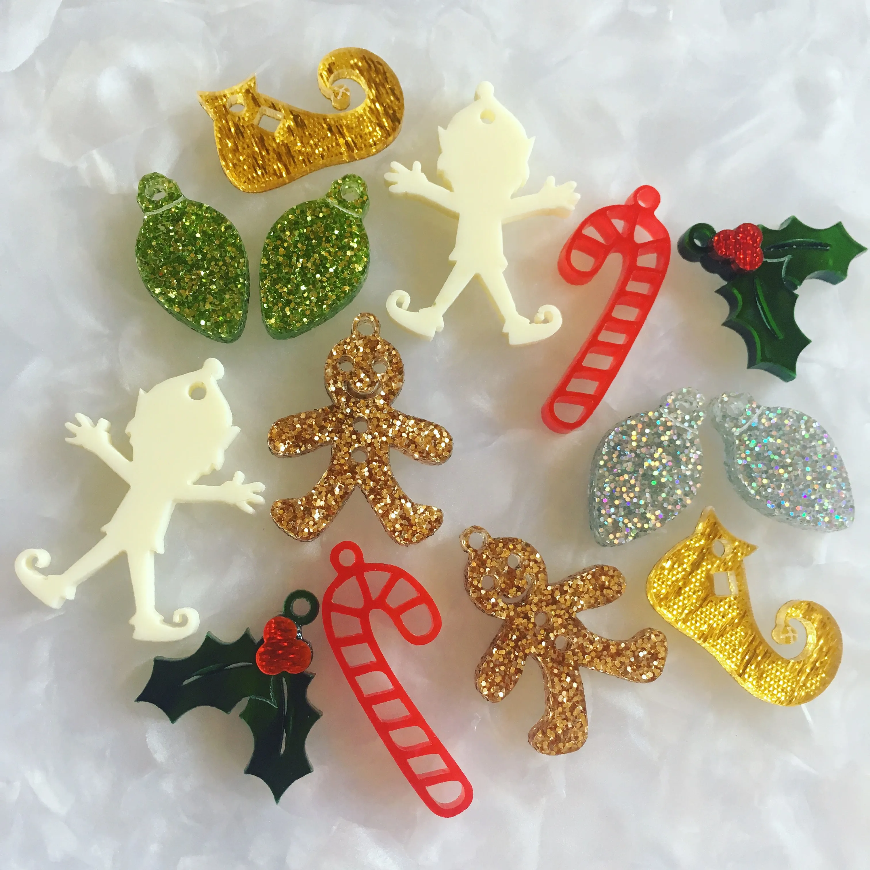 Christmas Elf Charms- holly set /  7 Pieces, 20-30mm