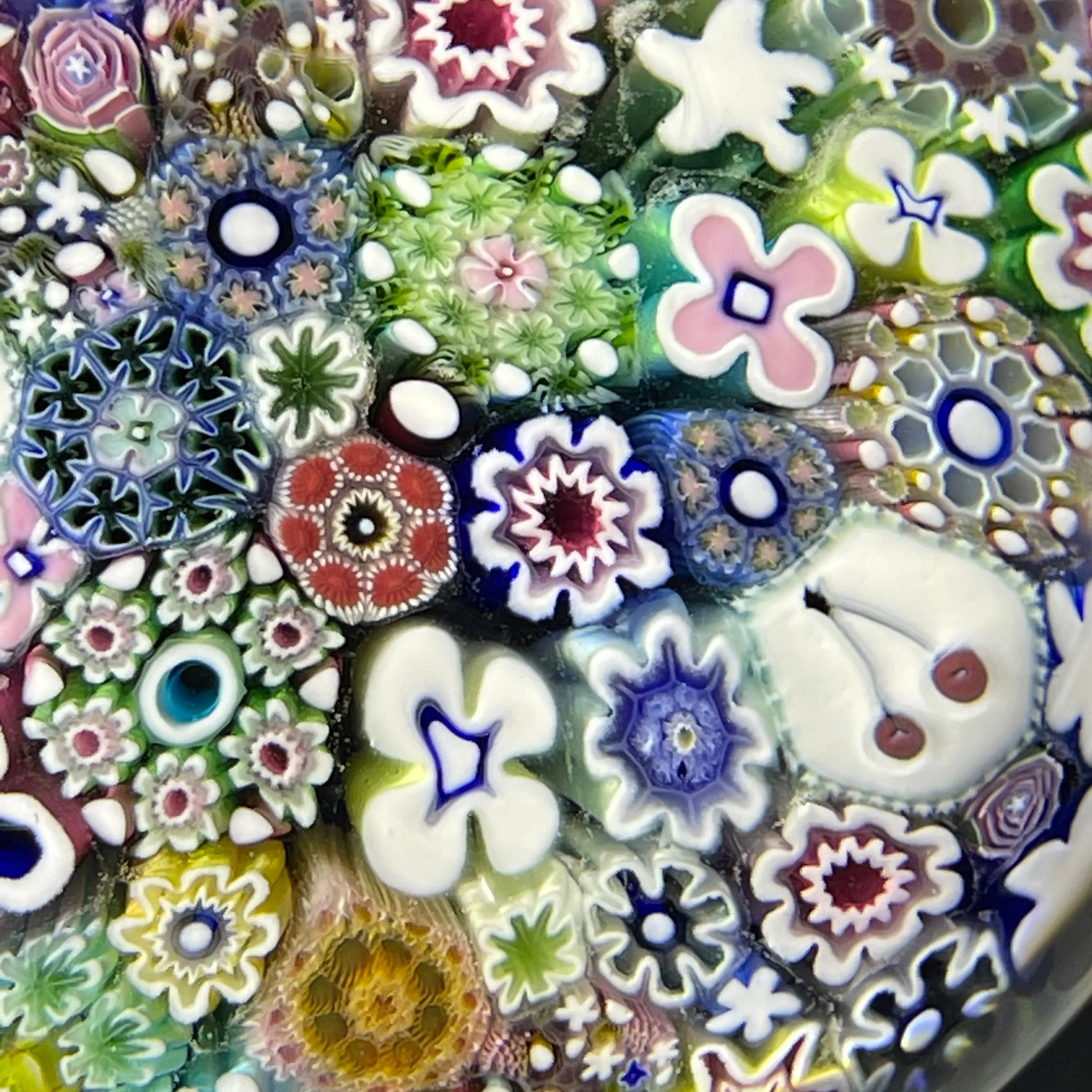 Magnum Damon MacNaught 2021 Complex Millefiori Closepack with Roses, Dogwood Blossoms, & Silhouettes