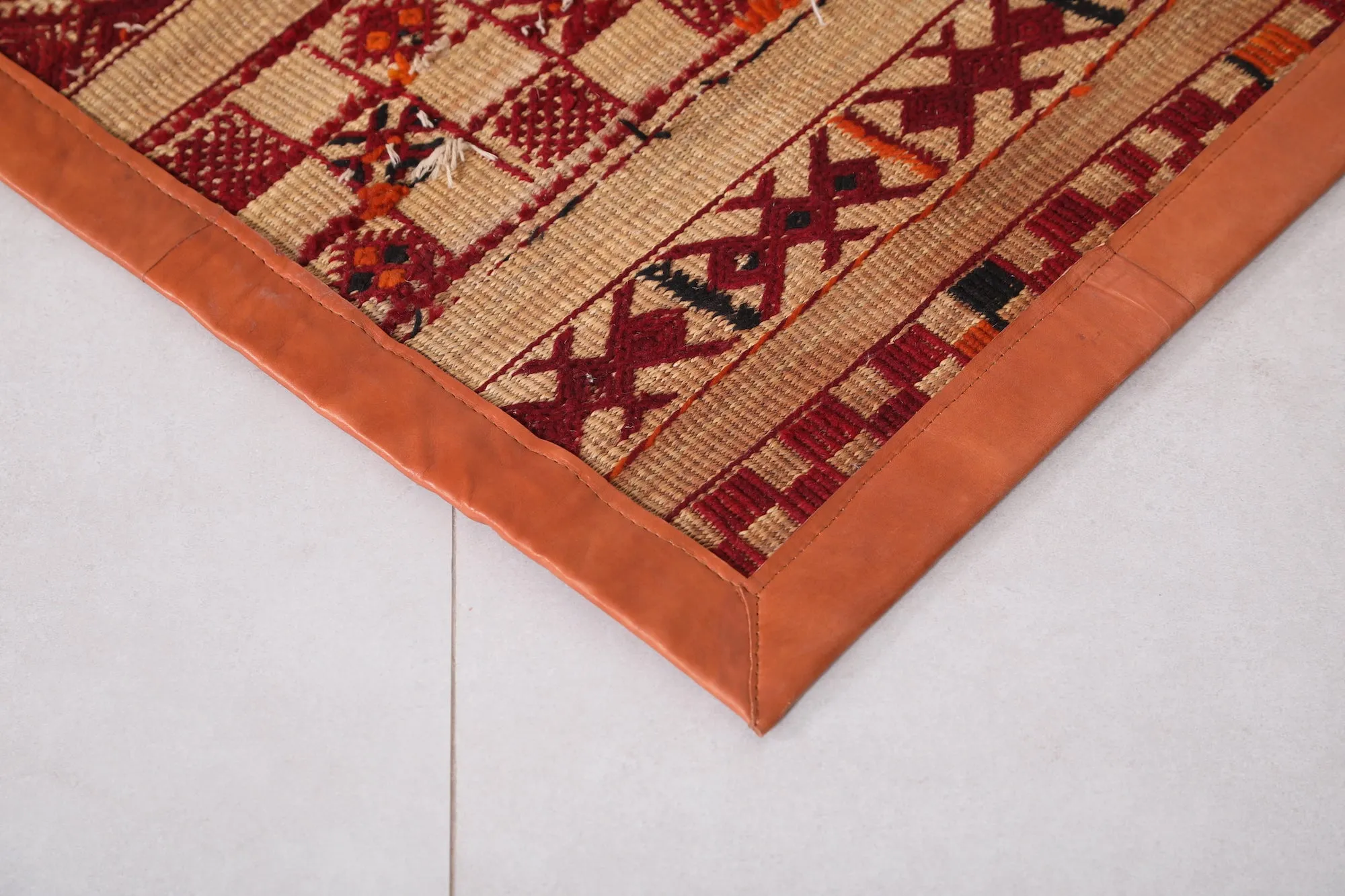 Moroccan rug 5.7 FT X 7.4 FT