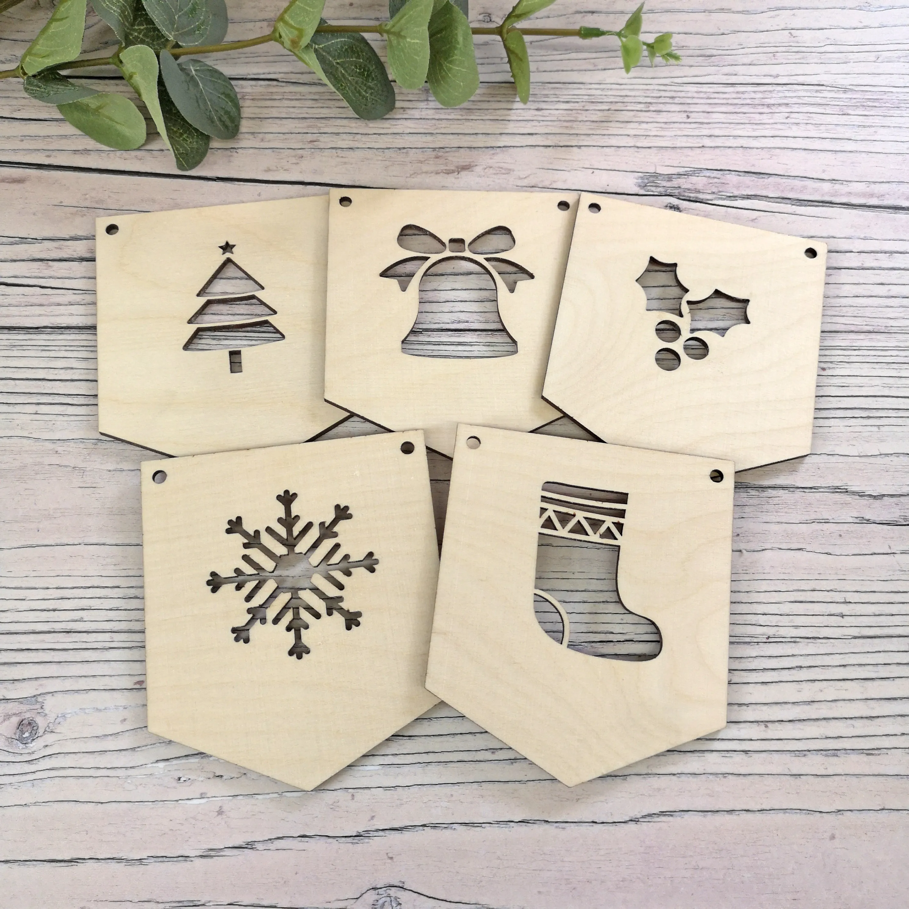 Plywood Christmas Flag Bunting
