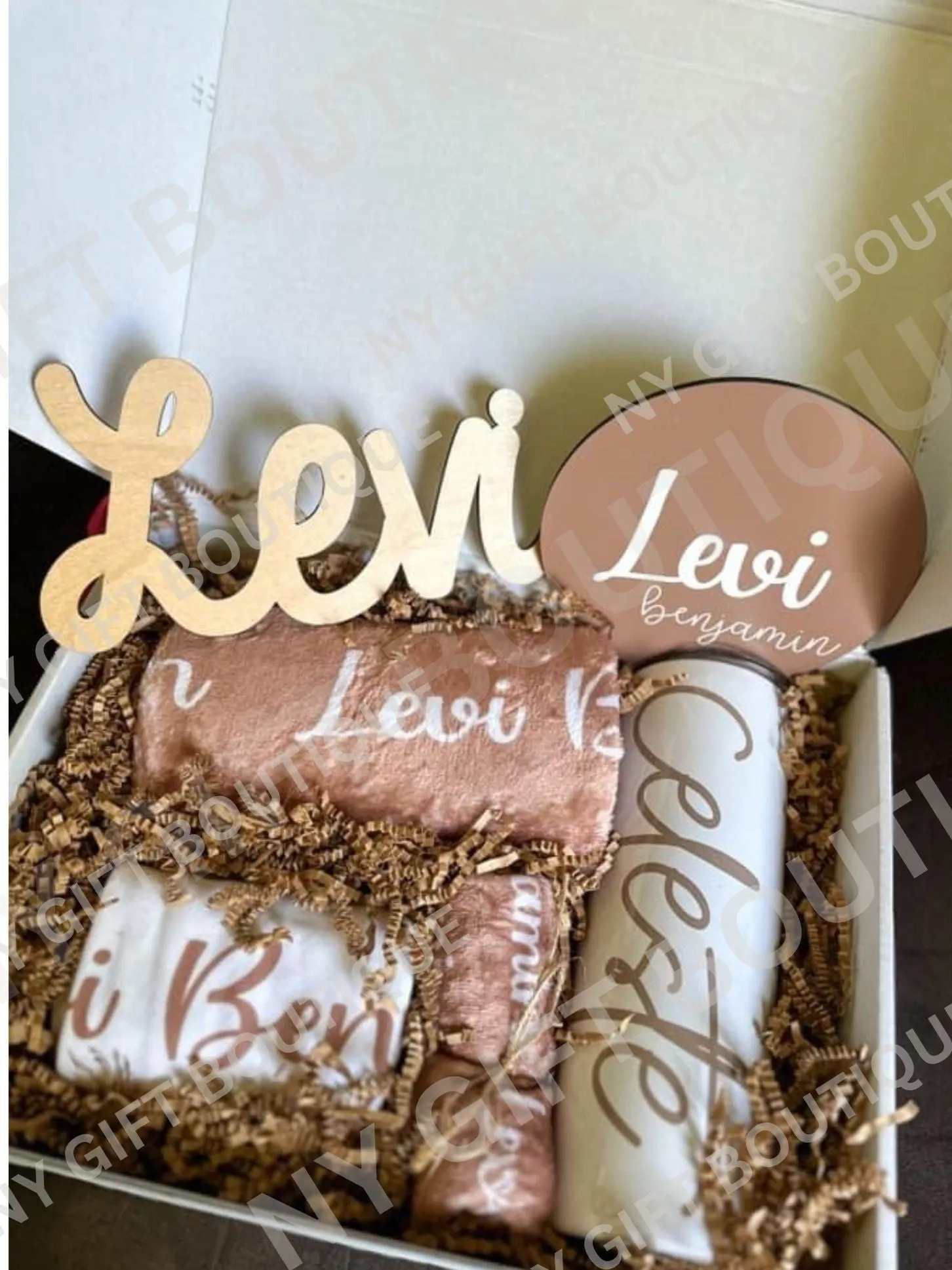 Super Deluxe Personalized Baby Blanket Gift Set